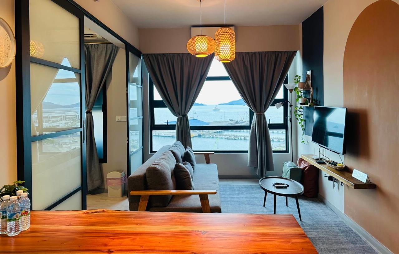 Jesselton Quay - Suite 1 By Staycation Suites Kk Kota Kinabalu Exterior photo