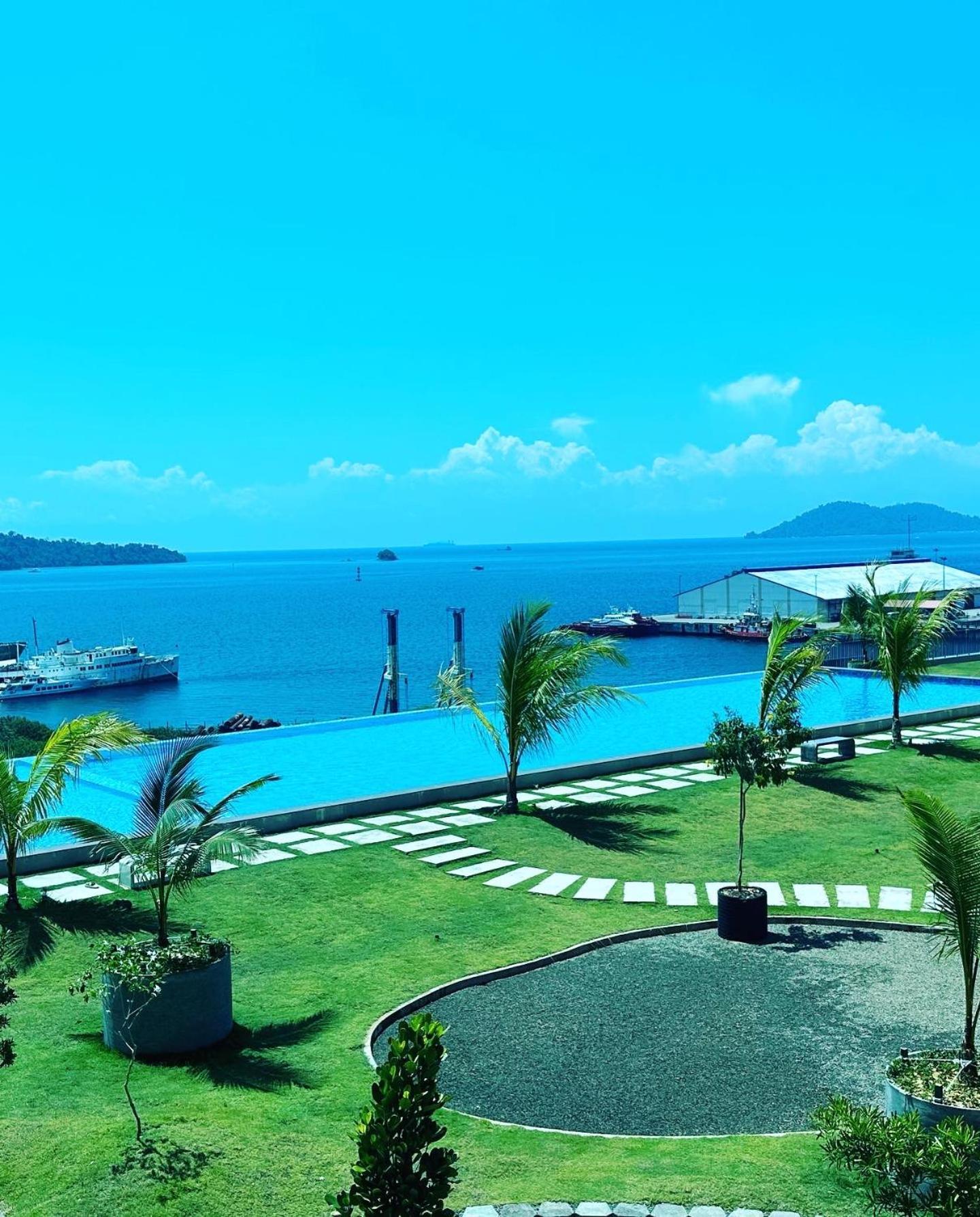 Jesselton Quay - Suite 1 By Staycation Suites Kk Kota Kinabalu Exterior photo